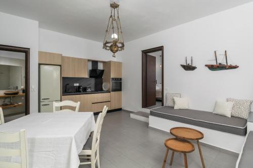 Kuchyň nebo kuchyňský kout v ubytování Tsakanos Home