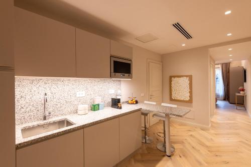 Palazzo Doni by Florence Art Apartments photo 89