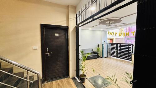 Gambar di galeri bagi Hotel YO94 di Indore
