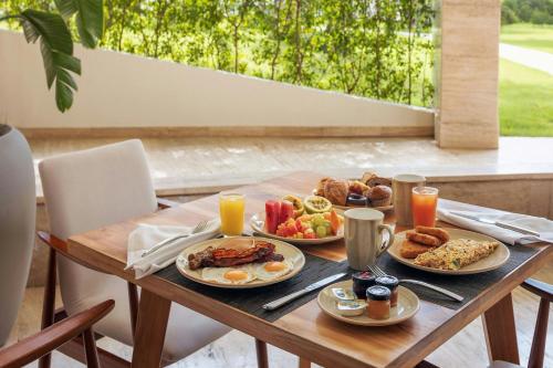 Mad på resortet eller i nærheden