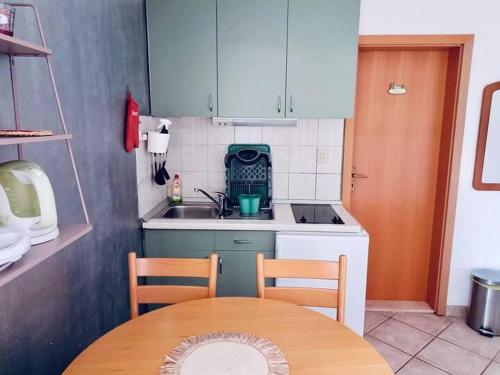 Apartment in Podgora with sea view, terrace, air conditioning, WiFi 3812-2