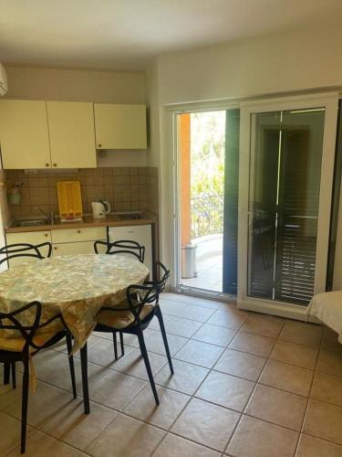 Apartment in Podgora with sea view, terrace, air conditioning, WiFi 3812-6