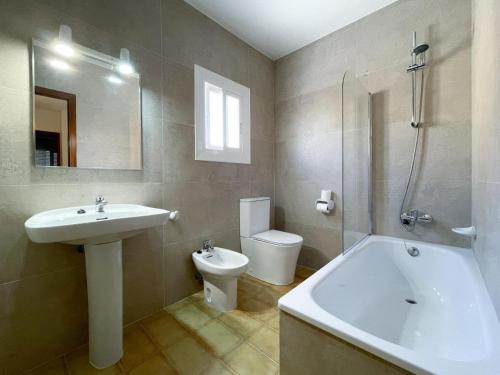 Ένα μπάνιο στο PEÑISCOLA CHALET 10-B Alquiler