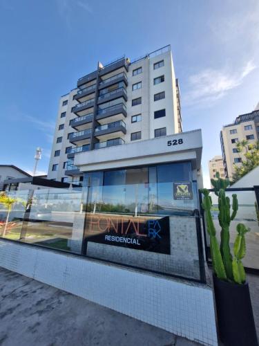 El edificio en el que está el departamento