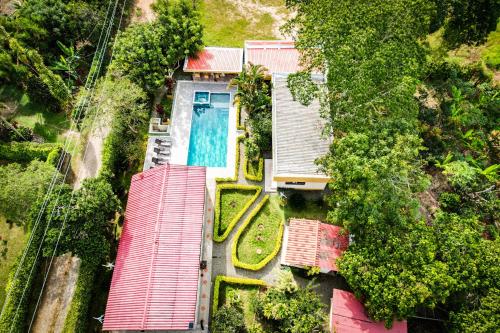 Kolam renang di atau dekat dengan VillaElRemanso