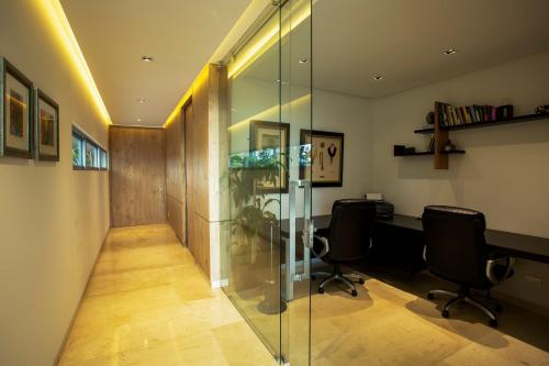 Gallery image of Next Level Luxury Pereira House Pool and Cinema with a Built Area of 850 m2 on a 3600 m2 Lot in Pereira