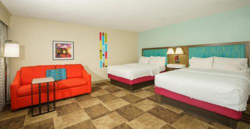 Ένα ή περισσότερα κρεβάτια σε δωμάτιο στο Hampton Inn Hutchinson