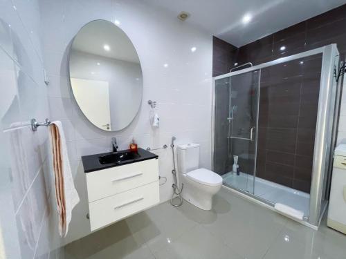 Ένα μπάνιο στο Casa kretcheu Mindelo