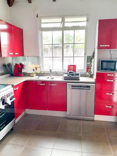 Una cocina o cocineta en Villa Vato