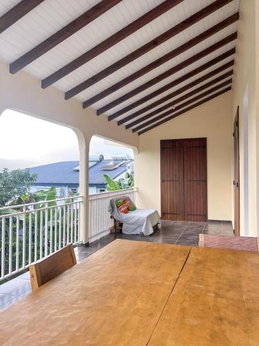 Un balcón o terraza en Villa Vato
