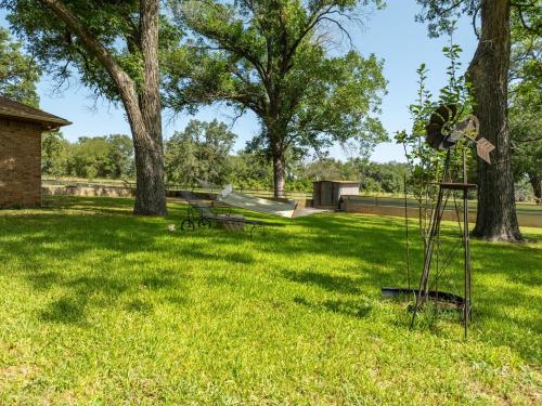 Κήπος έξω από το Amazing Grace Ranch Retreat