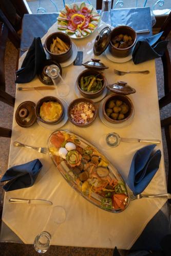 Comida en o cerca de este hostal o pensión