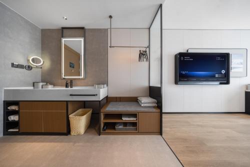Vannituba majutusasutuses Atour Hotel Wefang High Tech Zone Management Committee East Jiankang Street