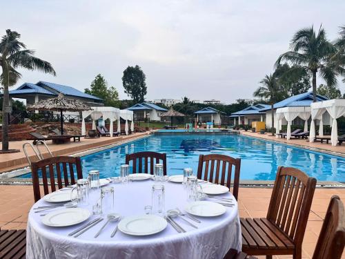 Piscina en o cerca de Melon Resort & Pickleball Club Mũi Né