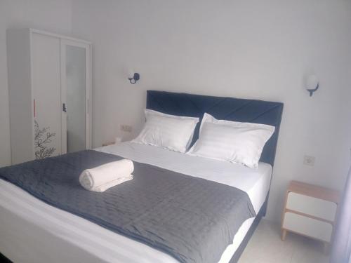 Postel nebo postele na pokoji v ubytování LilyPad guest house