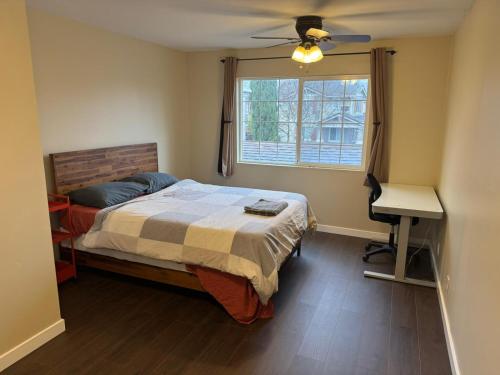 Ένα ή περισσότερα κρεβάτια σε δωμάτιο στο Large Private Room Near Meta & Tech Hubs