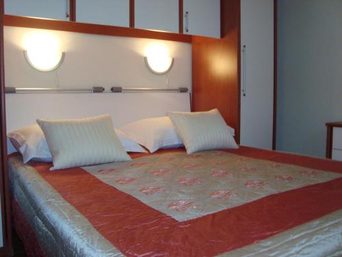 Apartments Eja