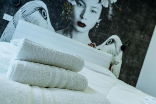 Ram7 Kōfuku Zen Apartment Gallarateにあるベッド
