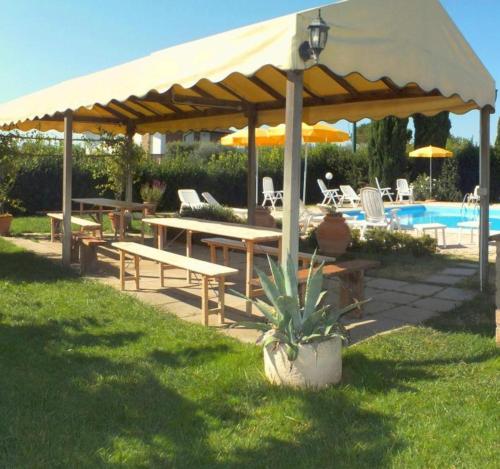 Πισίνα στο ή κοντά στο Podere Casalpiano Appartamento 11