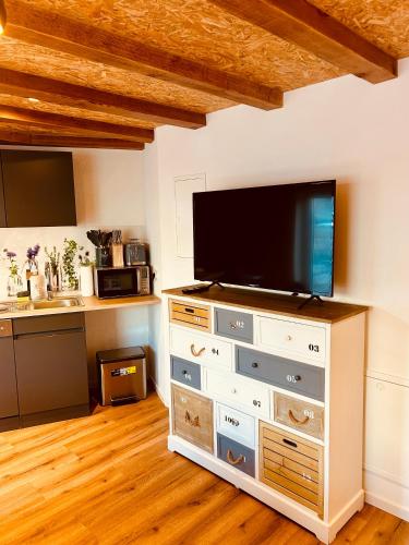Dapur atau dapur kecil di Family Apartments Abuja