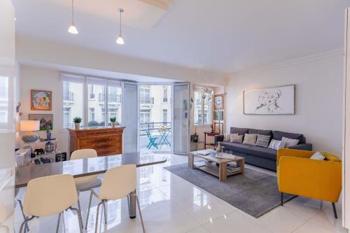 Palais Des Iles 2 by Halldis