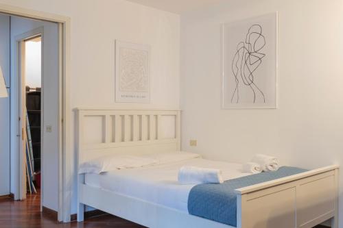 Xenia Apartments - Lovely studio in Corso Genova 10 min from Duomo