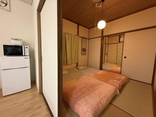 6 minutes by train to Shinsaibashisuji Shopping Street