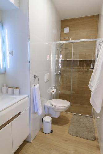 Bilik mandi di Apartman Poluotok 2
