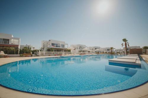 Πισίνα στο ή κοντά στο Apartments near the beach