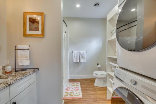 Koupelna v ubytování 4 Mi to Boothbay Harbor Quiet Retreat with Deck