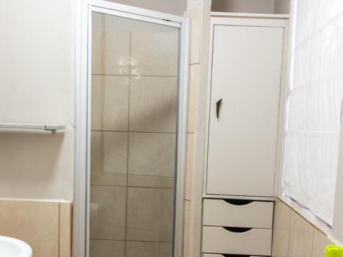 Un baño de Riverview Guesthouse