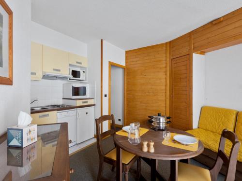 Studio 2* Centre Brides-les-Bains, 4 pers, Parking, Ski, Wifi - FR-1-512-215