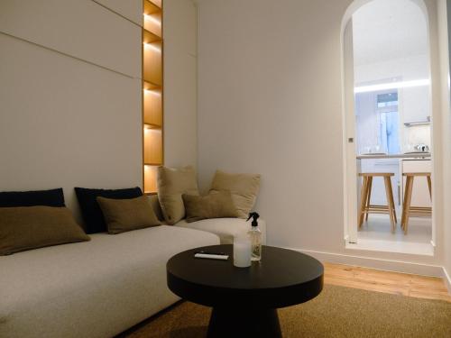 Charming 1-Bedroom Apartment in the Heart of Graça | By Airnest