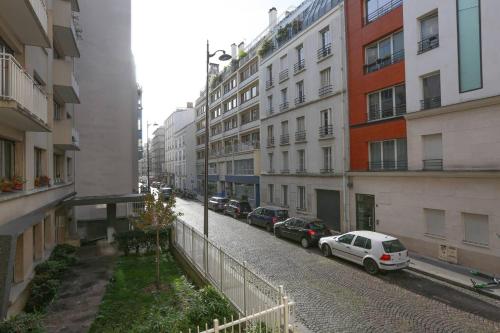 Bright pied-à-terre Eiffel Tower 4 people
