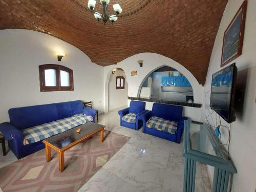 Μια τηλεόραση ή/και κέντρο ψυχαγωγίας στο Eye of Horus House