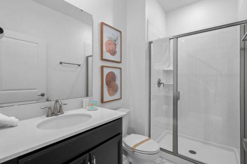 Relaxing Getaway Near Disney with Pool & Themed Rooms photo 14