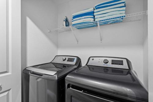 Relaxing Getaway Near Disney with Pool & Themed Rooms photo 36