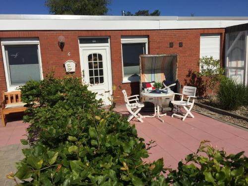 Κήπος έξω από το Bungalow In Strandnähe