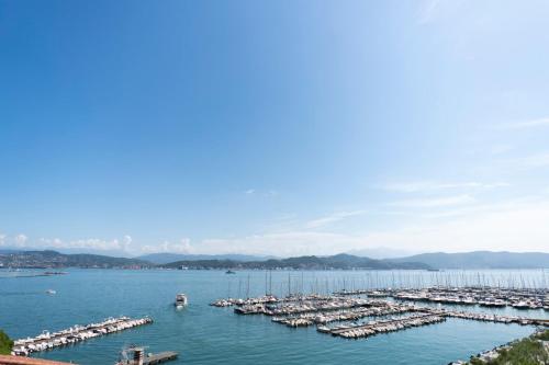 Gallery image of La Venere Suite in Fezzano