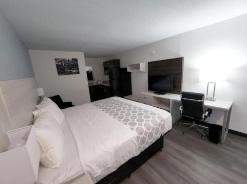 Μια τηλεόραση ή/και κέντρο ψυχαγωγίας στο HomeBridge Extended Stay