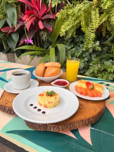 Jídlo v hotelu nebo okolí