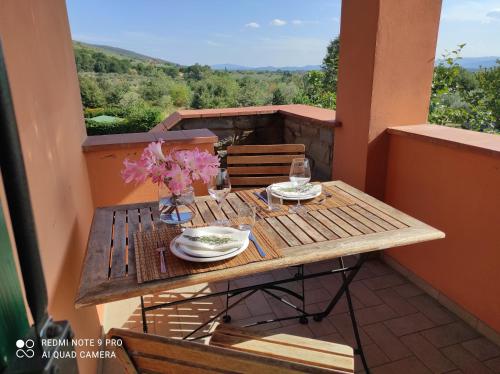 Μπαλκόνι ή βεράντα στο Casa Macinarino APPARTAMENTO 14 con piscina
