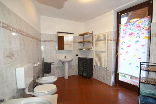 Ένα μπάνιο στο Shila House