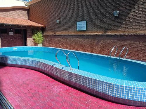 A piscina localizada em Grand Hotel Balbi ou nos arredores