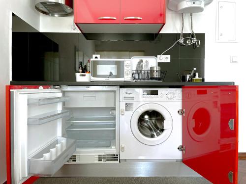 SWEET CHILI - Studio with balcony near Metro & Airport