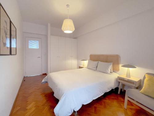 SWEET CASHMERE - Spacious Apartment with balcony near Metro & Airport
