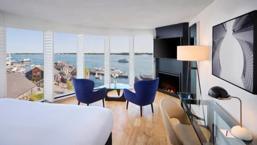 Radisson Blu Toronto Downtown Image