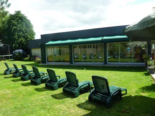 Country home with indoor pool 20 pers