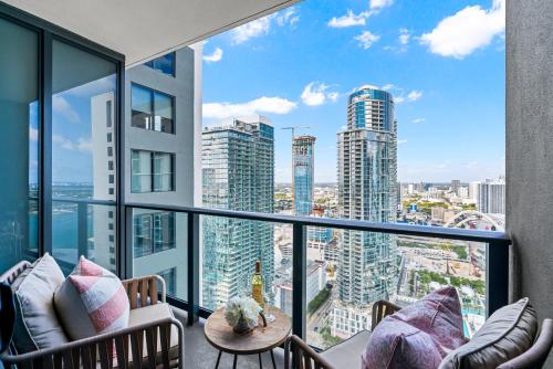 37th Floor - 1bdrm Unt amazing View at Downtown Miami photo 3