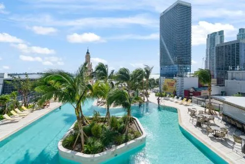 37th Floor - 1bdrm Unt amazing View at Downtown Miami photo 1